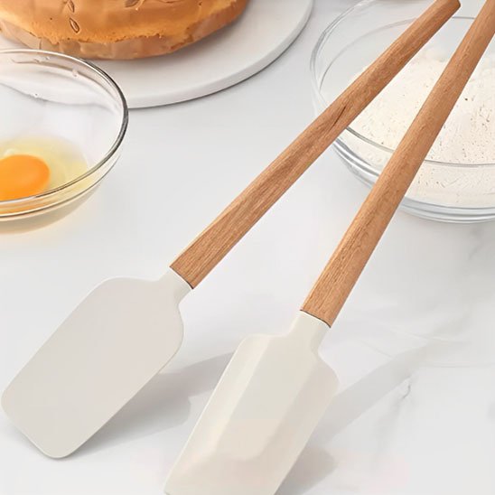 Spatule | Polyvalente - {{ merveilleux cake {{ moule à cake } {{ casserole }} {{ product_cake }} {{ merveilleux cake}}